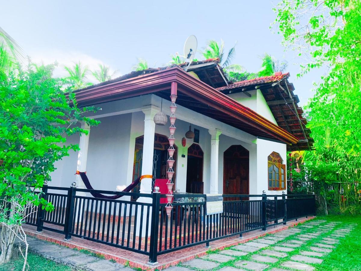 Kawshan Home Stay ดิคเวลลา ภายนอก รูปภาพ