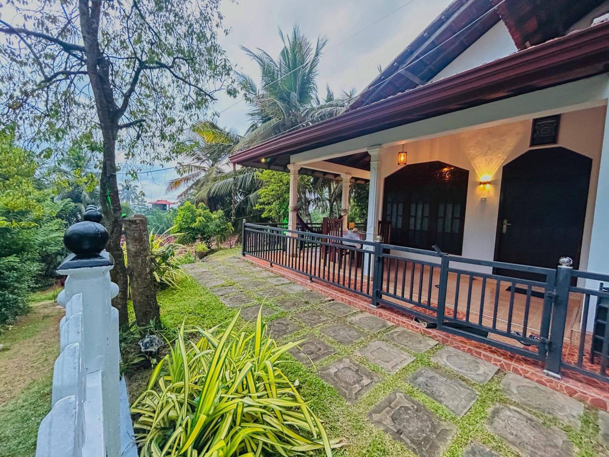 Kawshan Home Stay ดิคเวลลา ภายนอก รูปภาพ