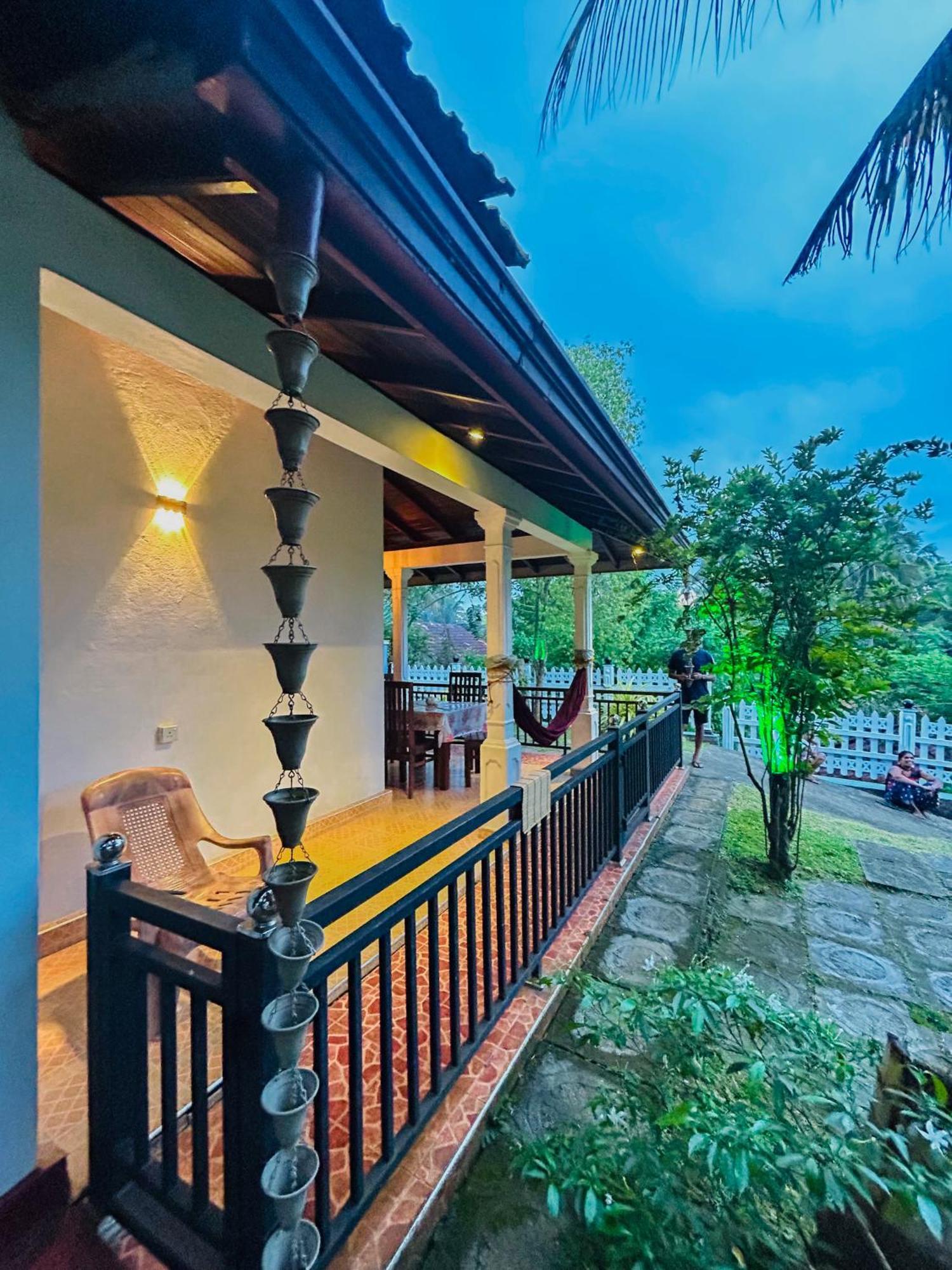Kawshan Home Stay ดิคเวลลา ภายนอก รูปภาพ