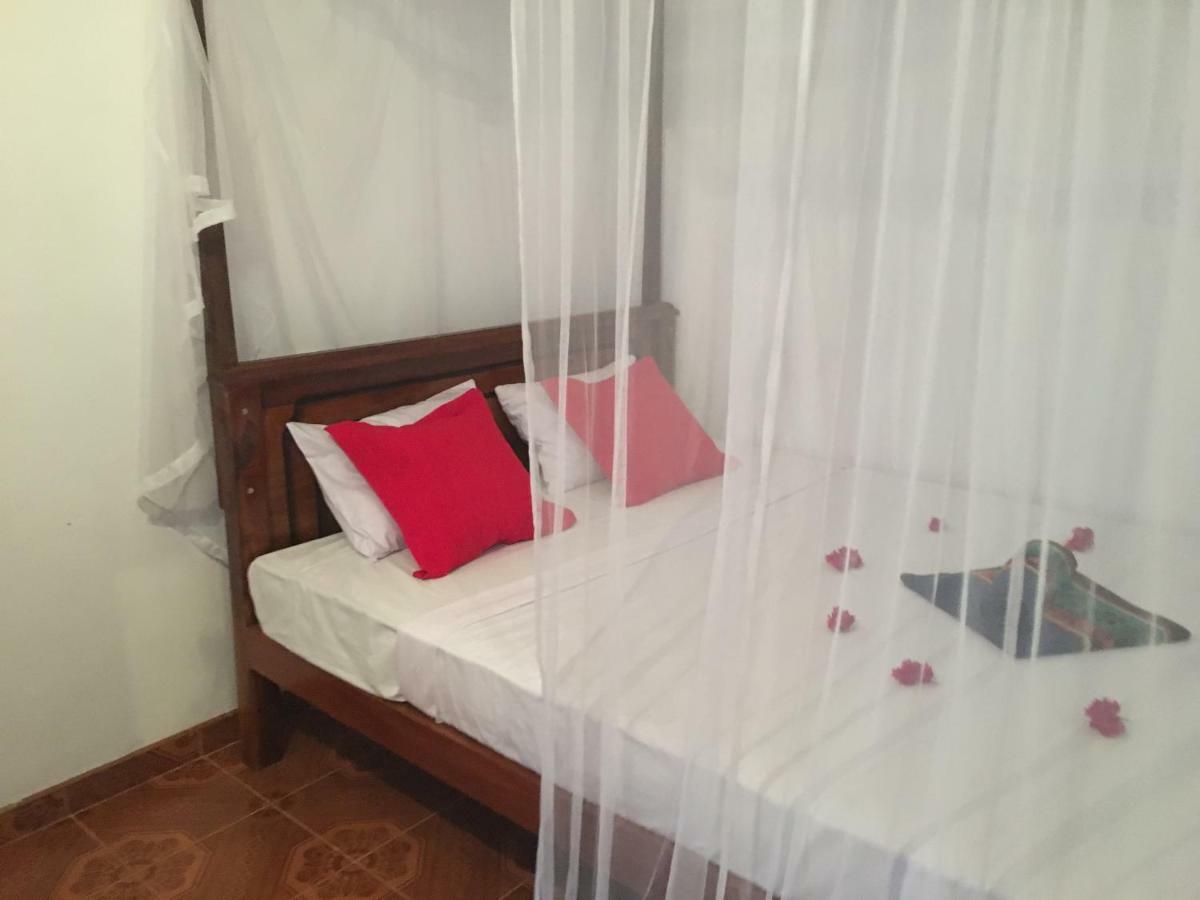 Kawshan Home Stay ดิคเวลลา ภายนอก รูปภาพ